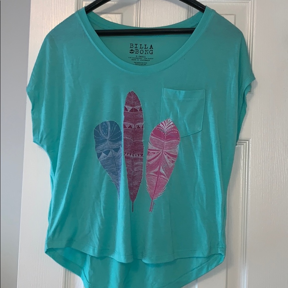 Feather Patterned Short Sleeve Tee